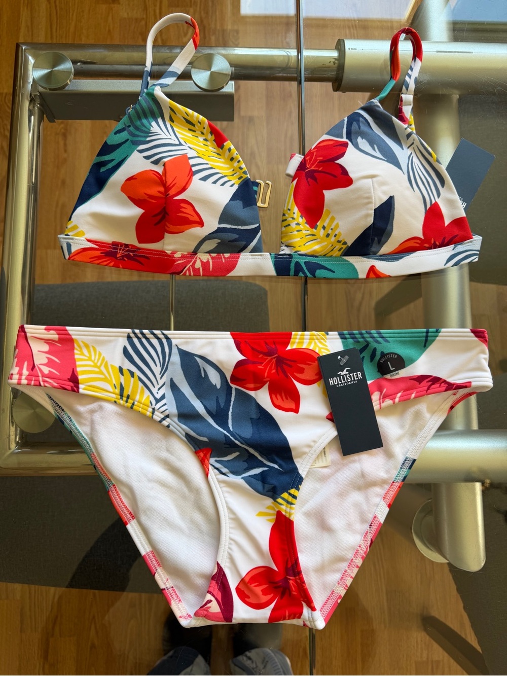 New Hollister bathing suit size L
